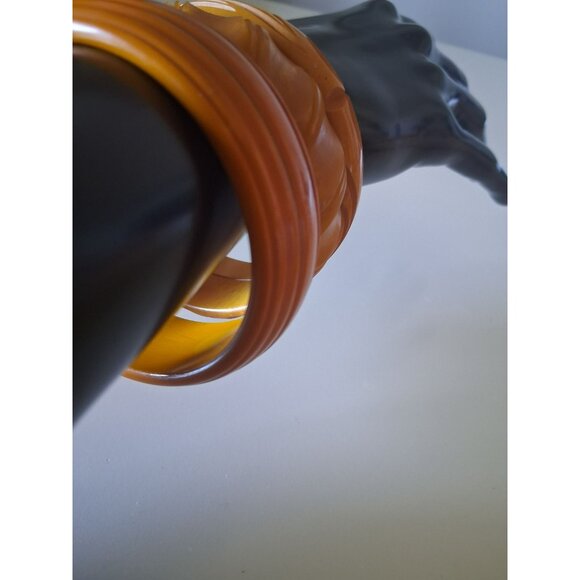 3 Vintage Bakelite Bangle Bracelets Carved Amber Butterscotch SEMICHROME TESTED - Picture 6 of 11